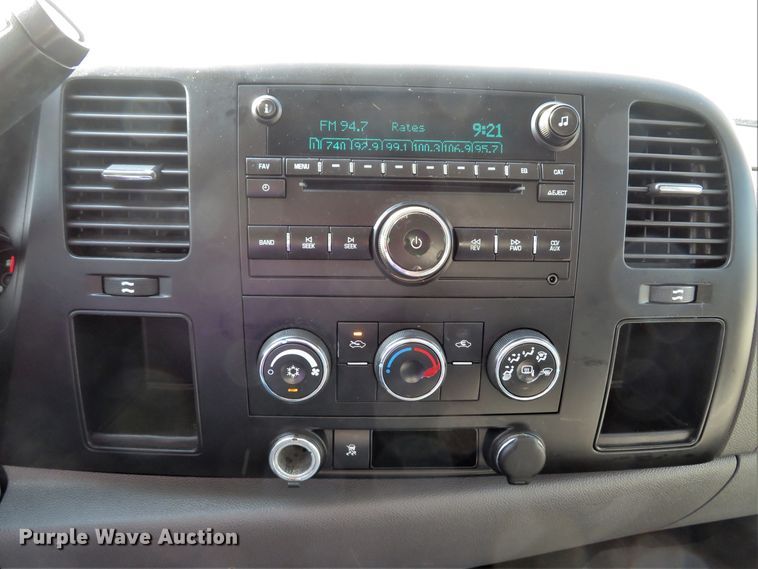 image for item DI2151 2009 Chevrolet Silverado 1500  Ext. Cab kennel bed pickup truck