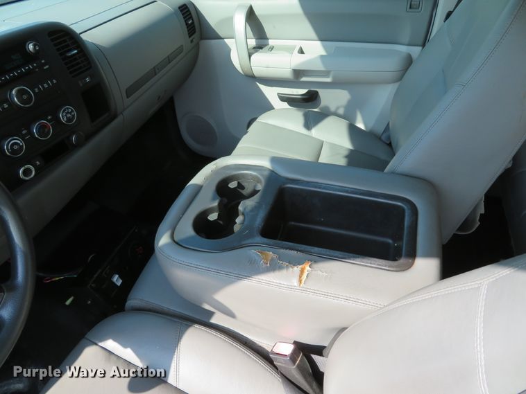 image for item DI2151 2009 Chevrolet Silverado 1500  Ext. Cab kennel bed pickup truck