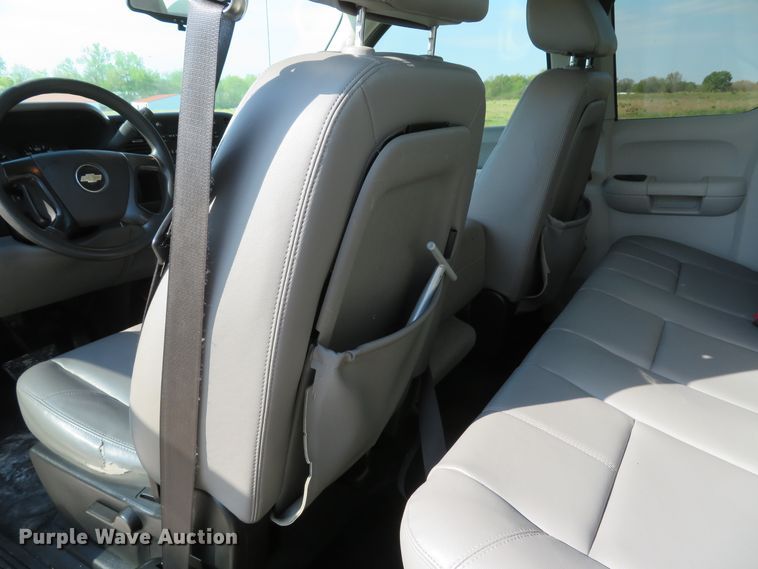 image for item DI2151 2009 Chevrolet Silverado 1500  Ext. Cab kennel bed pickup truck