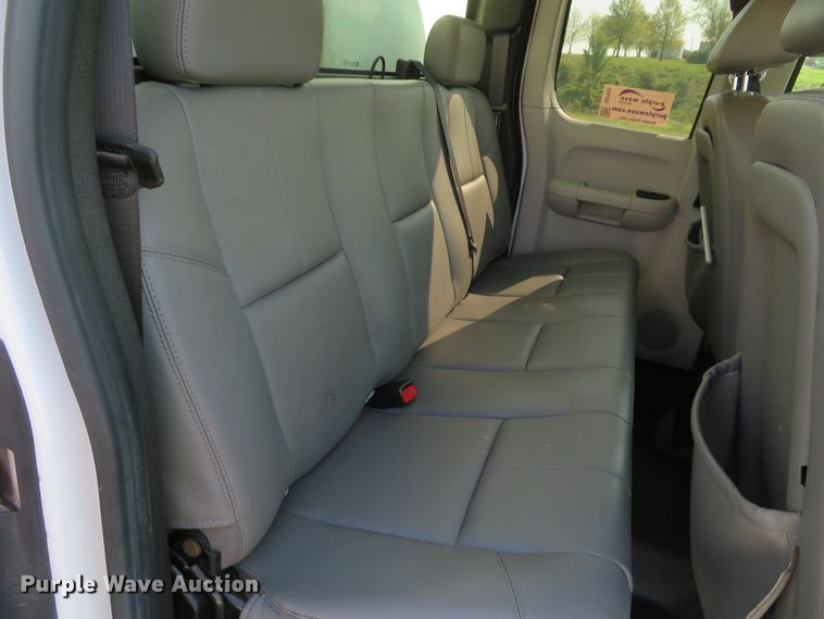 image for item DI2151 2009 Chevrolet Silverado 1500  Ext. Cab kennel bed pickup truck