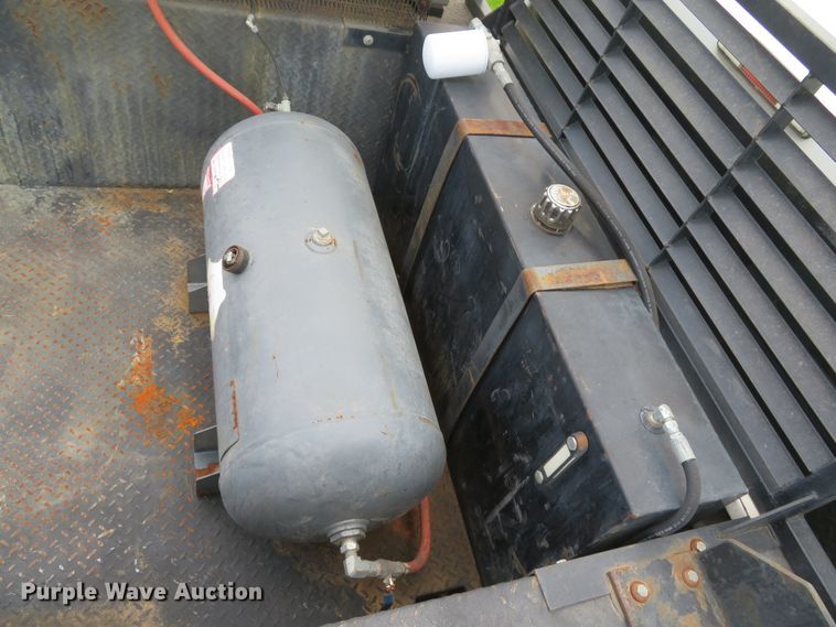 image for item DI2152 2012 Ford F550 Super Duty XL SuperCab utility bed truck