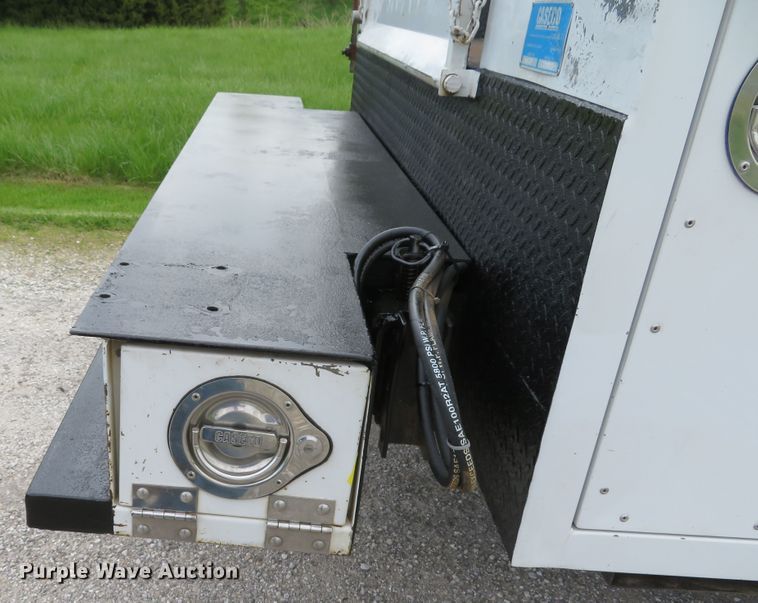 image for item DI2152 2012 Ford F550 Super Duty XL SuperCab utility bed truck