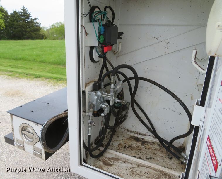 image for item DI2152 2012 Ford F550 Super Duty XL SuperCab utility bed truck