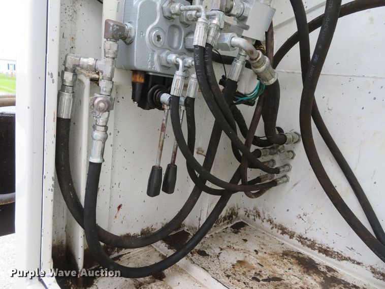 image for item DI2152 2012 Ford F550 Super Duty XL SuperCab utility bed truck