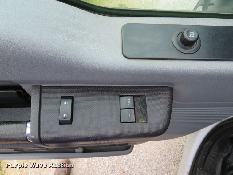 image for item DI2152 2012 Ford F550 Super Duty XL SuperCab utility bed truck