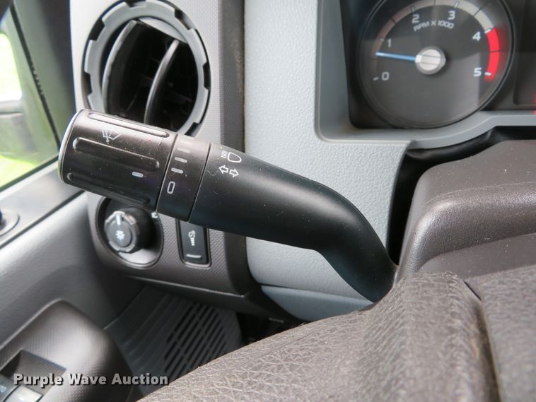 image for item DI2152 2012 Ford F550 Super Duty XL SuperCab utility bed truck