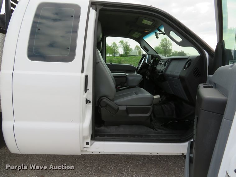 image for item DI2152 2012 Ford F550 Super Duty XL SuperCab utility bed truck