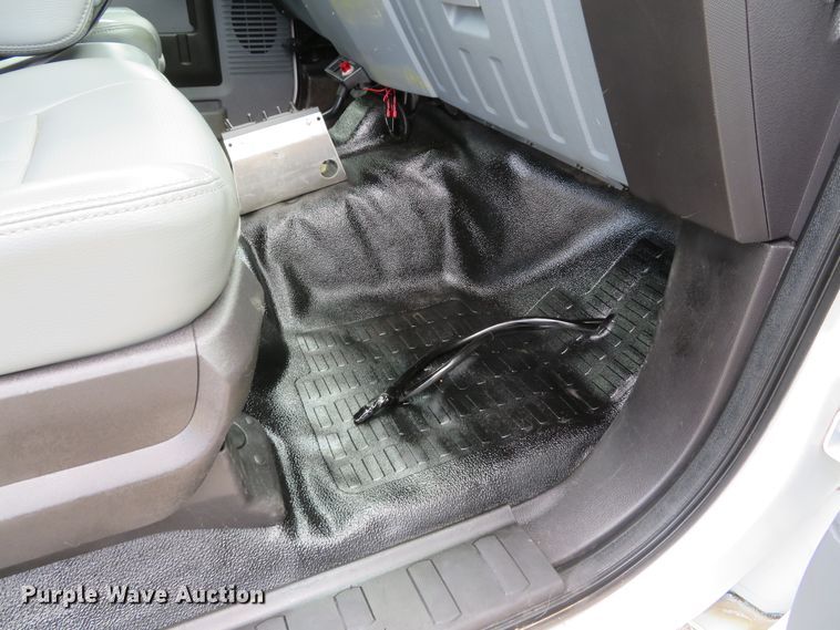 image for item DI2152 2012 Ford F550 Super Duty XL SuperCab utility bed truck