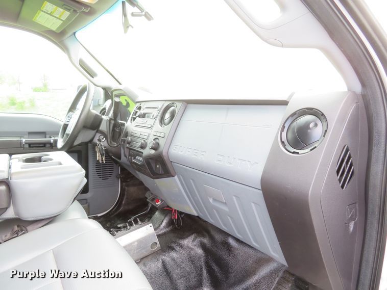 image for item DI2152 2012 Ford F550 Super Duty XL SuperCab utility bed truck