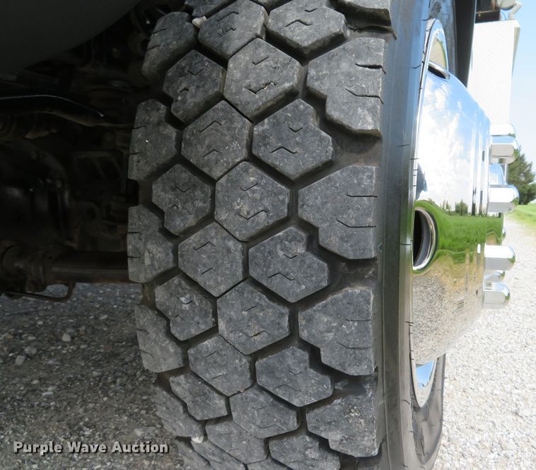 image for item DI2152 2012 Ford F550 Super Duty XL SuperCab utility bed truck