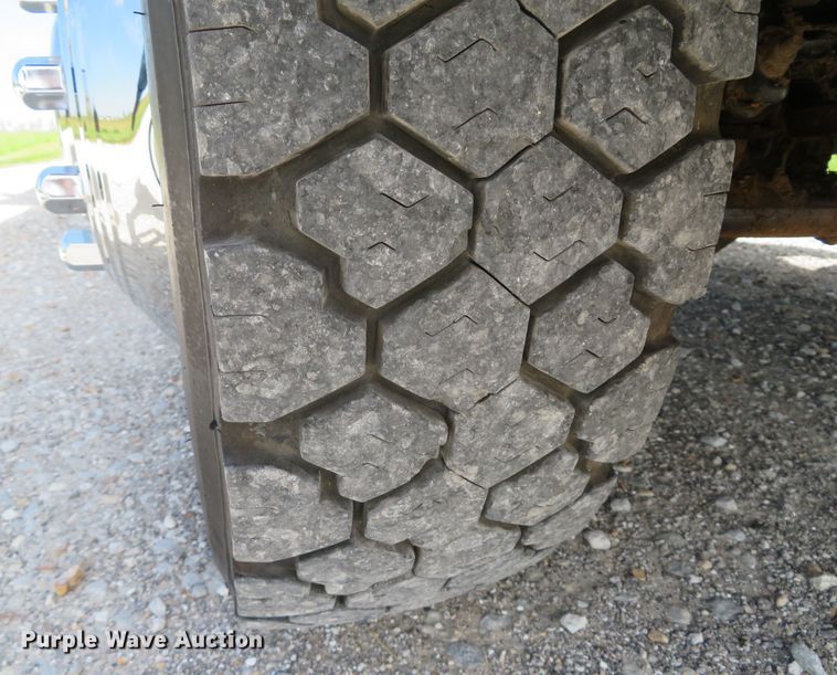 image for item DI2152 2012 Ford F550 Super Duty XL SuperCab utility bed truck