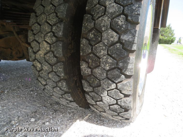 image for item DI2152 2012 Ford F550 Super Duty XL SuperCab utility bed truck