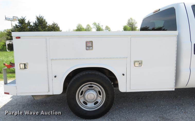 image for item DI2153 2012 Ford F250 Super Duty XL  utility bed pickup truck