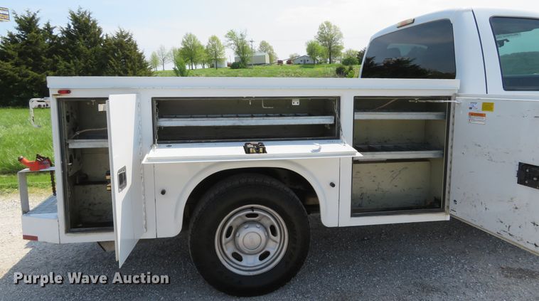 image for item DI2153 2012 Ford F250 Super Duty XL  utility bed pickup truck