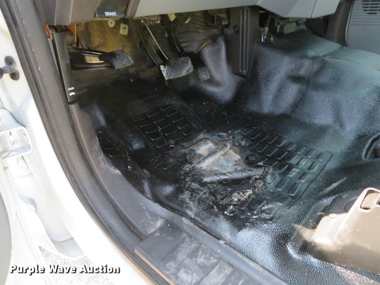 image for item DI2153 2012 Ford F250 Super Duty XL  utility bed pickup truck