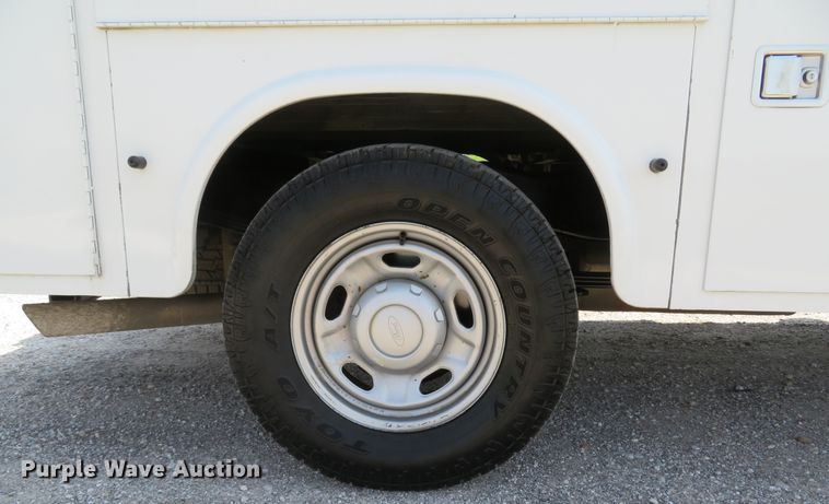 image for item DI2153 2012 Ford F250 Super Duty XL  utility bed pickup truck