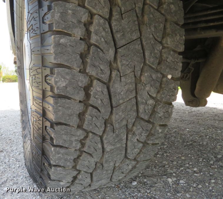 image for item DI2153 2012 Ford F250 Super Duty XL  utility bed pickup truck