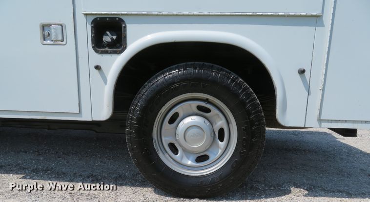 image for item DI2153 2012 Ford F250 Super Duty XL  utility bed pickup truck