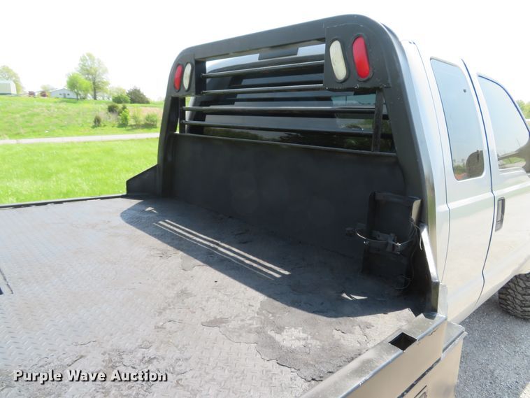 image for item DI2154 2007 Ford F350 Super Duty XLT  SuperCab flatbed pickup truck