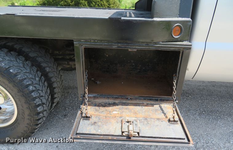 image for item DI2154 2007 Ford F350 Super Duty XLT  SuperCab flatbed pickup truck