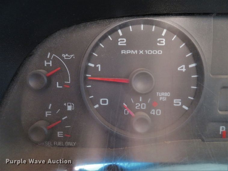 image for item DI2154 2007 Ford F350 Super Duty XLT  SuperCab flatbed pickup truck