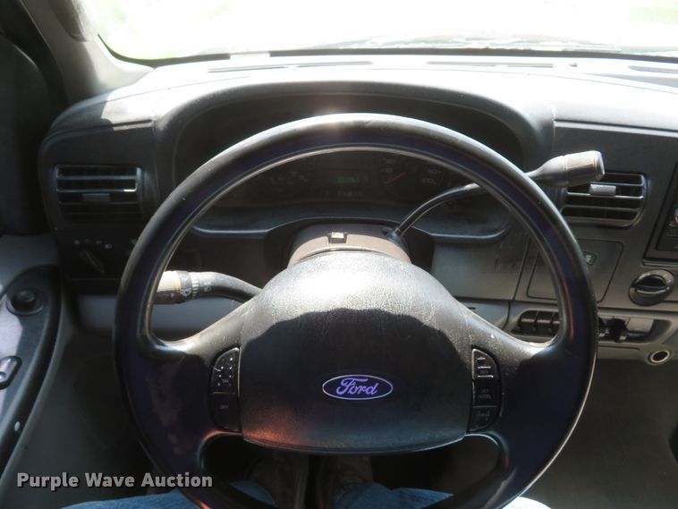 image for item DI2154 2007 Ford F350 Super Duty XLT  SuperCab flatbed pickup truck