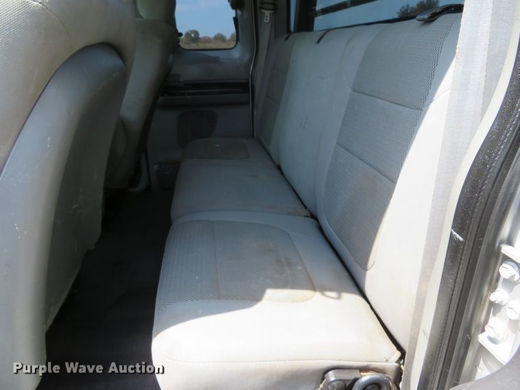 image for item DI2154 2007 Ford F350 Super Duty XLT  SuperCab flatbed pickup truck