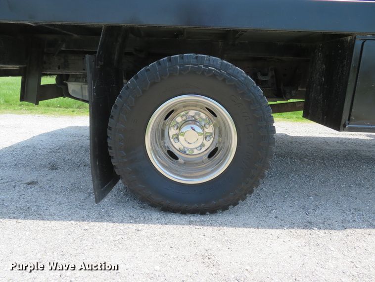 image for item DI2154 2007 Ford F350 Super Duty XLT  SuperCab flatbed pickup truck