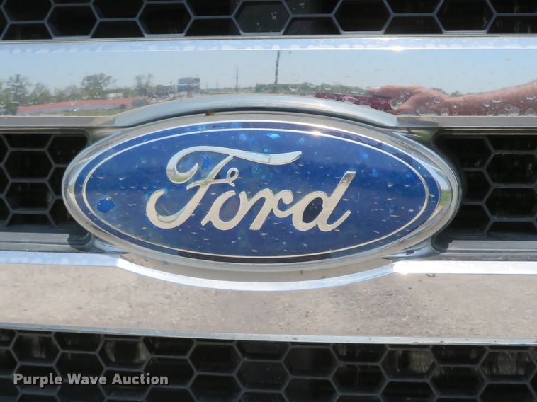 image for item DI2154 2007 Ford F350 Super Duty XLT  SuperCab flatbed pickup truck