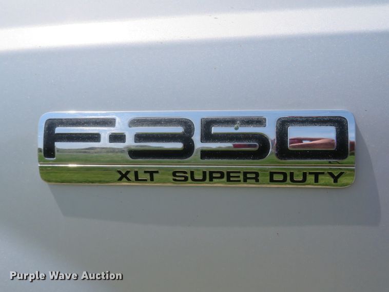 image for item DI2154 2007 Ford F350 Super Duty XLT  SuperCab flatbed pickup truck