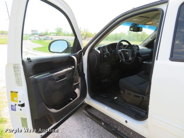 image for item DI2157 2013  Chevrolet Silverado 1500  Crew Cab pickup truck