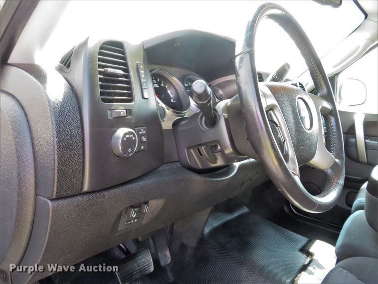 image for item DI2157 2013  Chevrolet Silverado 1500  Crew Cab pickup truck