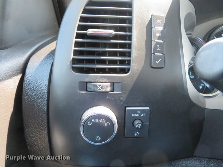 image for item DI2157 2013  Chevrolet Silverado 1500  Crew Cab pickup truck