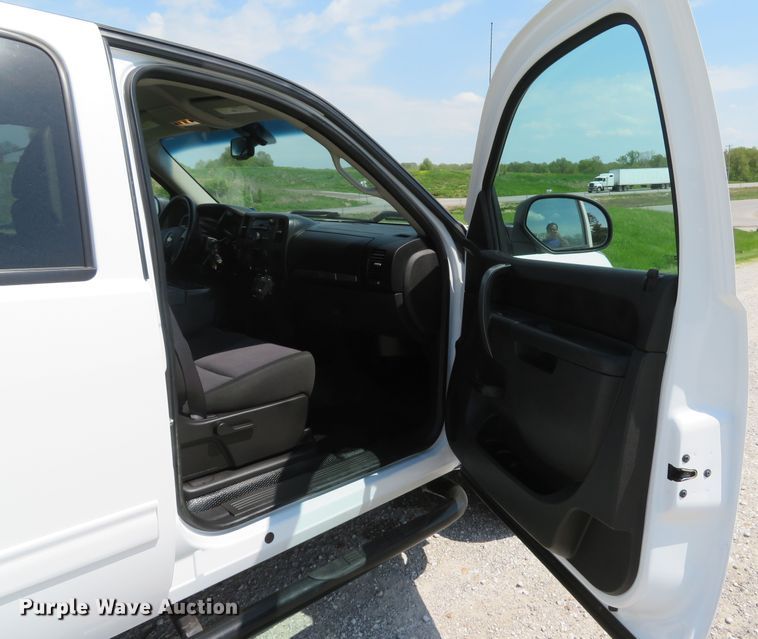 image for item DI2157 2013  Chevrolet Silverado 1500  Crew Cab pickup truck