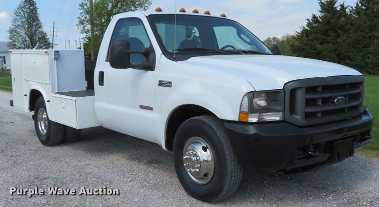 image for item DI2158 2004 Ford F350 Super Duty XL  utility bed pickup truck