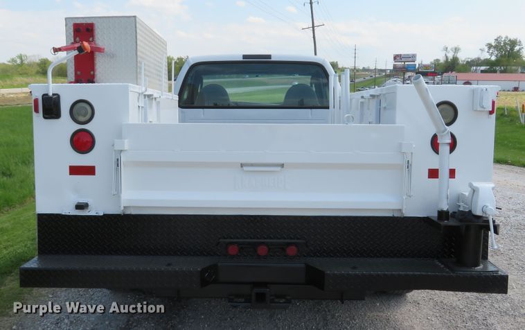 image for item DI2158 2004 Ford F350 Super Duty XL  utility bed pickup truck