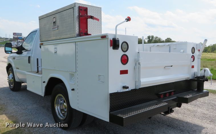 image for item DI2158 2004 Ford F350 Super Duty XL  utility bed pickup truck
