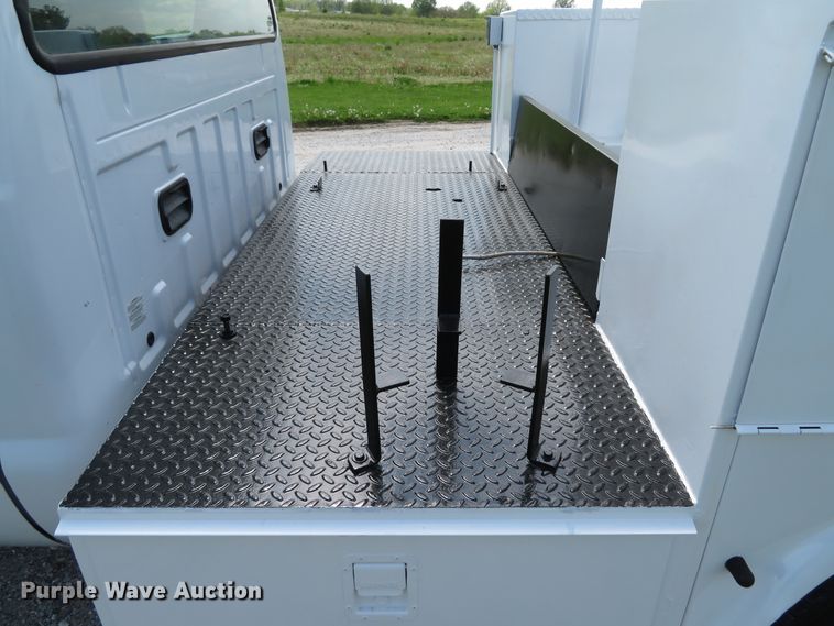 image for item DI2158 2004 Ford F350 Super Duty XL  utility bed pickup truck