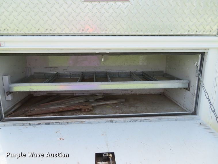 image for item DI2158 2004 Ford F350 Super Duty XL  utility bed pickup truck