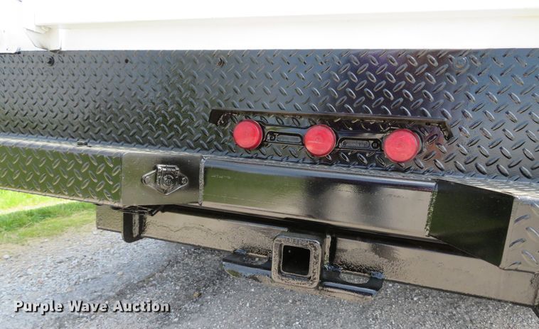 image for item DI2158 2004 Ford F350 Super Duty XL  utility bed pickup truck