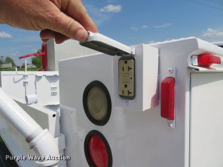 image for item DI2158 2004 Ford F350 Super Duty XL  utility bed pickup truck