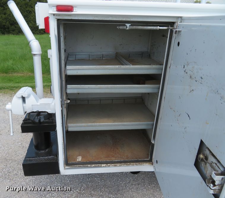 image for item DI2158 2004 Ford F350 Super Duty XL  utility bed pickup truck