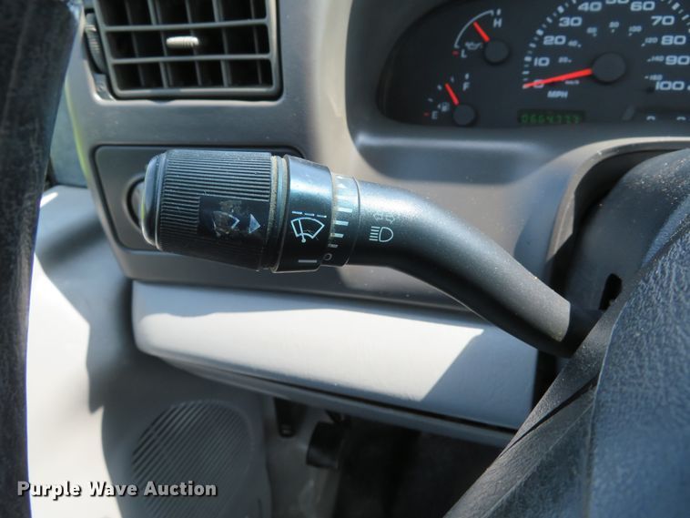 image for item DI2158 2004 Ford F350 Super Duty XL  utility bed pickup truck