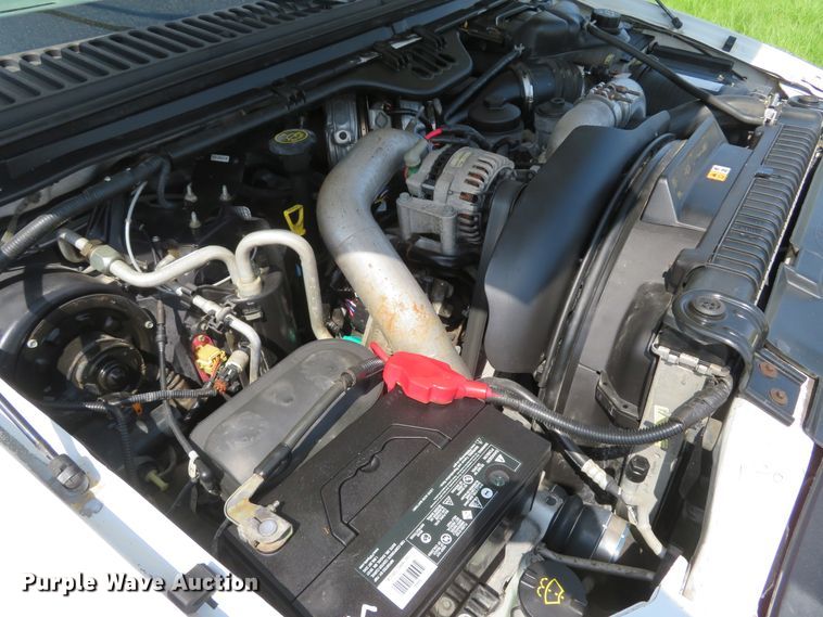 image for item DI2158 2004 Ford F350 Super Duty XL  utility bed pickup truck