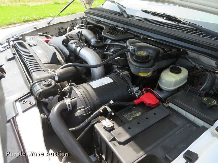 image for item DI2158 2004 Ford F350 Super Duty XL  utility bed pickup truck