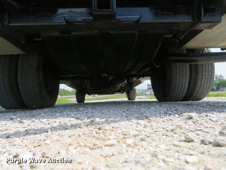 image for item DI2158 2004 Ford F350 Super Duty XL  utility bed pickup truck