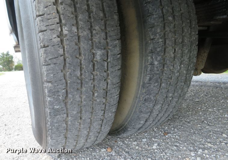 image for item DI2158 2004 Ford F350 Super Duty XL  utility bed pickup truck