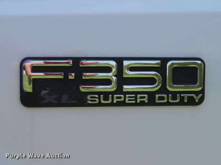 image for item DI2158 2004 Ford F350 Super Duty XL  utility bed pickup truck