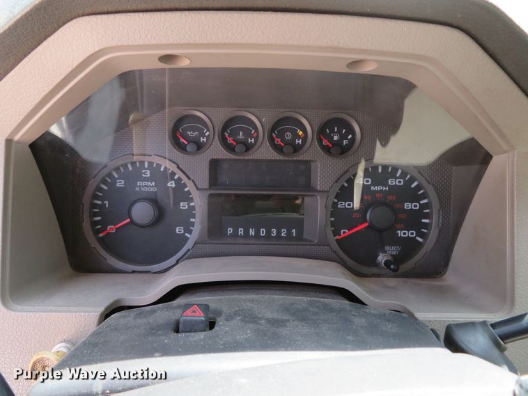 image for item DI2162 2008 Ford F350 Super Duty XL  Crew Cab pickup truck cab and chassis