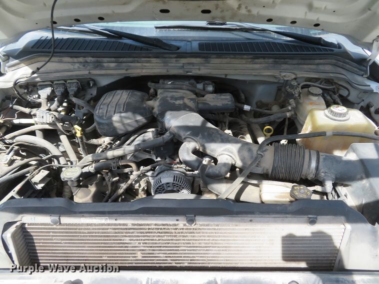 image for item DI2162 2008 Ford F350 Super Duty XL  Crew Cab pickup truck cab and chassis